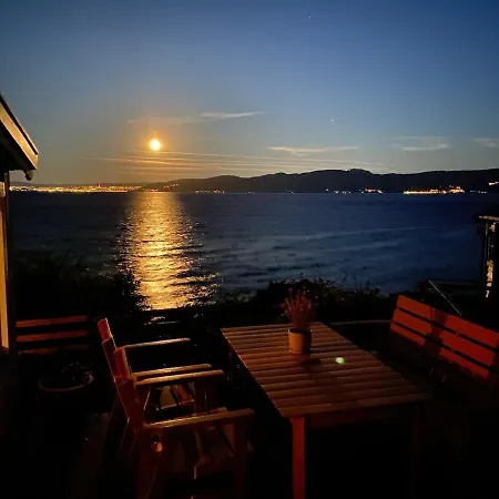 En Perle I Trondheimsfjorden * トロンハイム